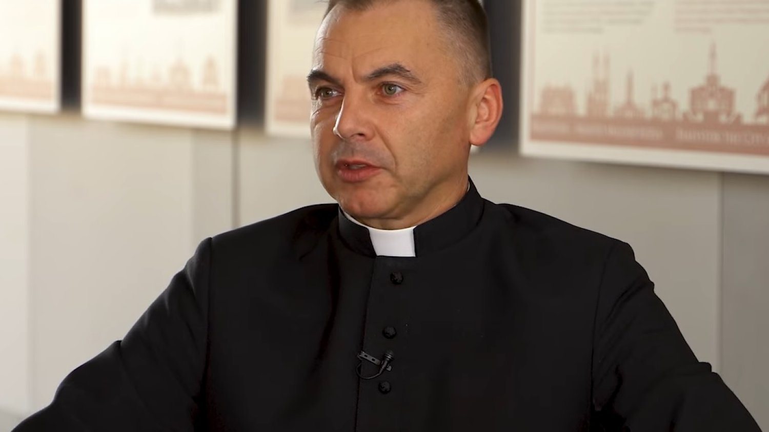 Wokół ks. Dębskiego jest wiele kontrowersji.
