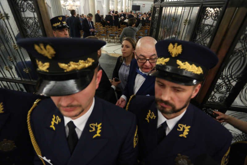 PiS musy rozwiać wątpliwości ws. głosowań w Sali Kolumnowej.