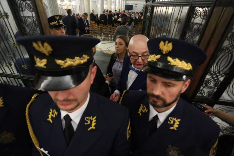 PiS musy rozwiać wątpliwości ws. głosowań w Sali Kolumnowej.