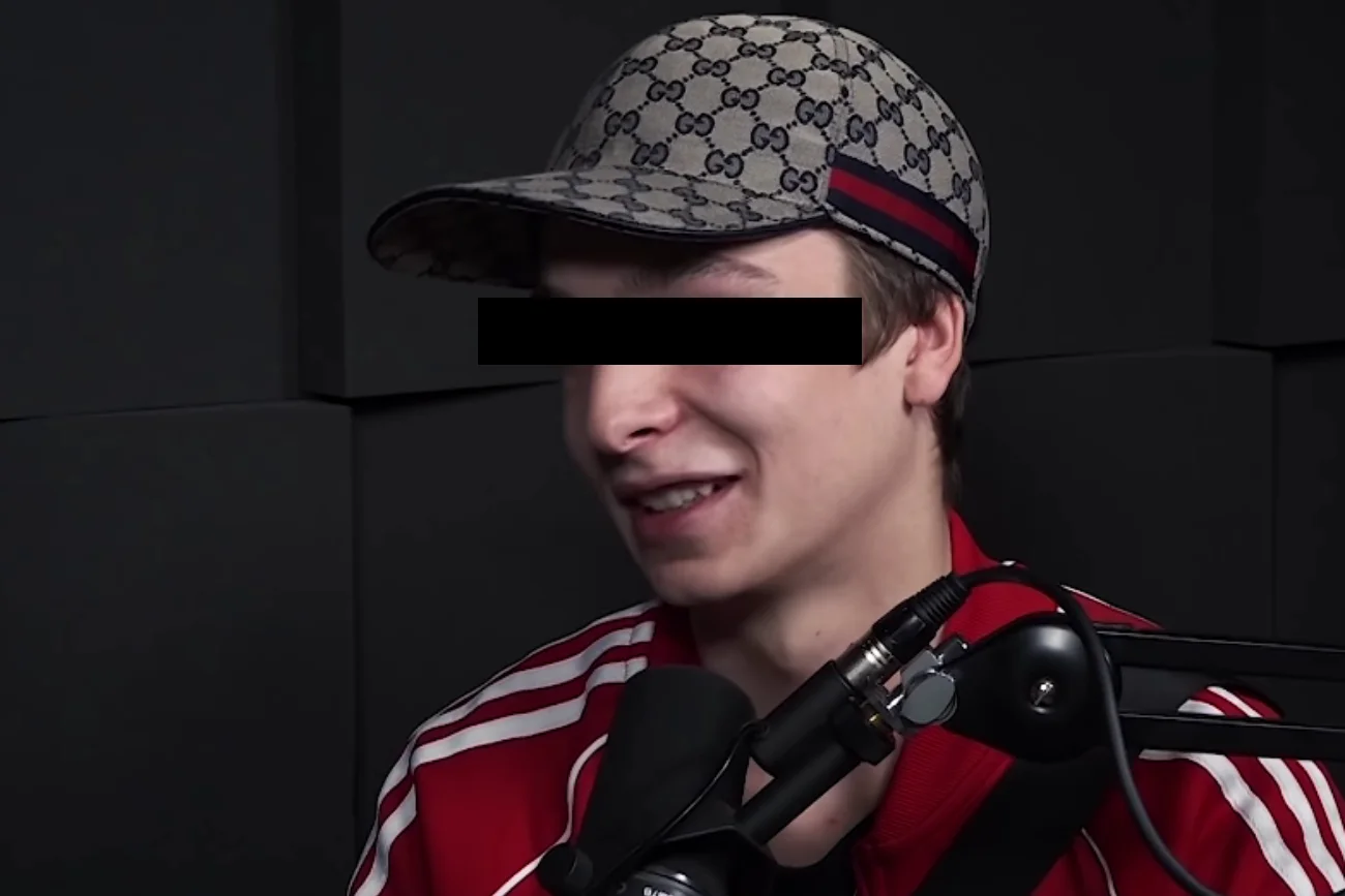 Decyzja ws. młodszego brata Patryka Jakiego. Raper Filip J. został skazany