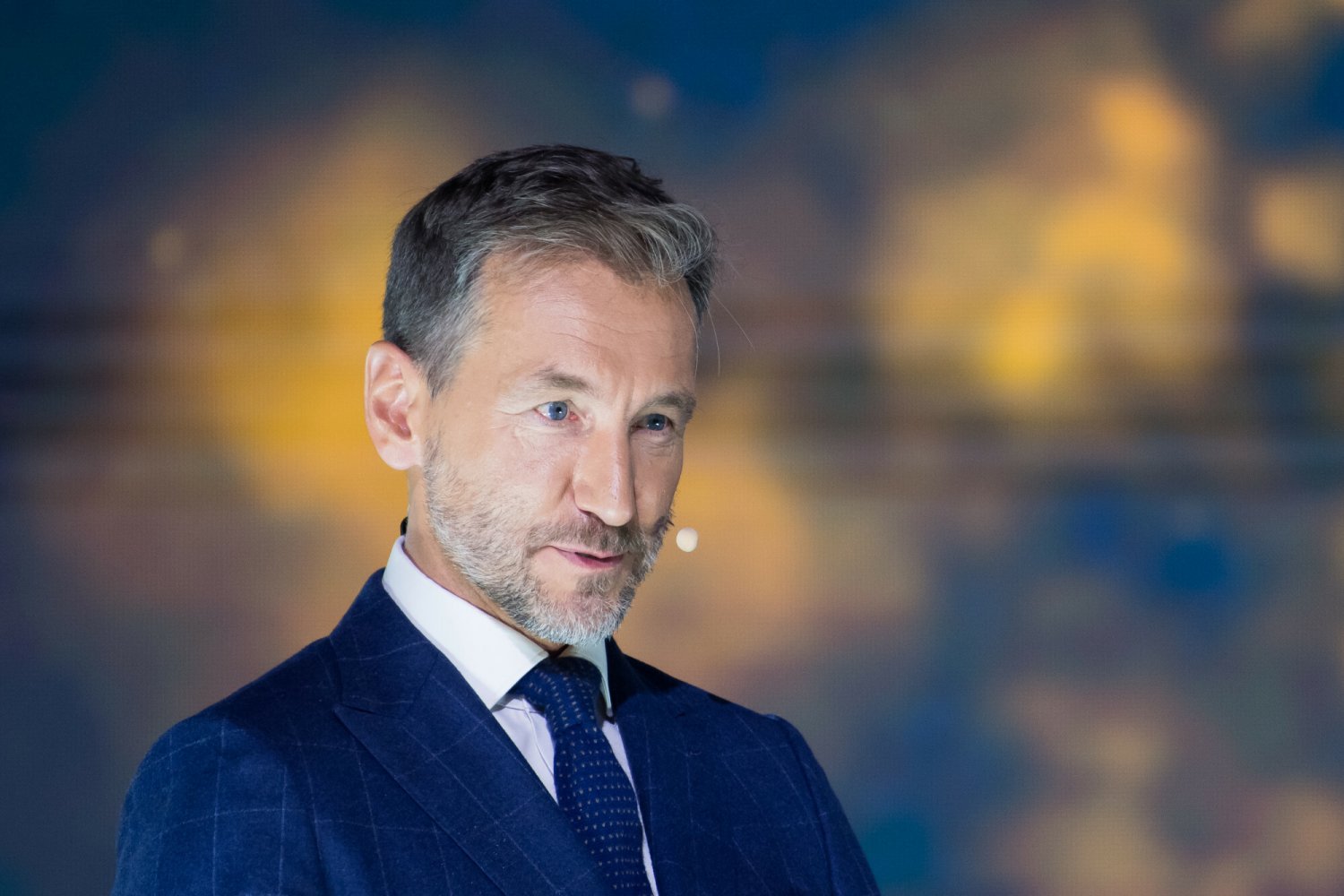 Piotr Kraśko poprowadził "Fakty" pierwszy raz od czasu, gdy w mediach pojawiły się informacje o tym, że przez lata jeździł samochodem bez prawa jazdy.