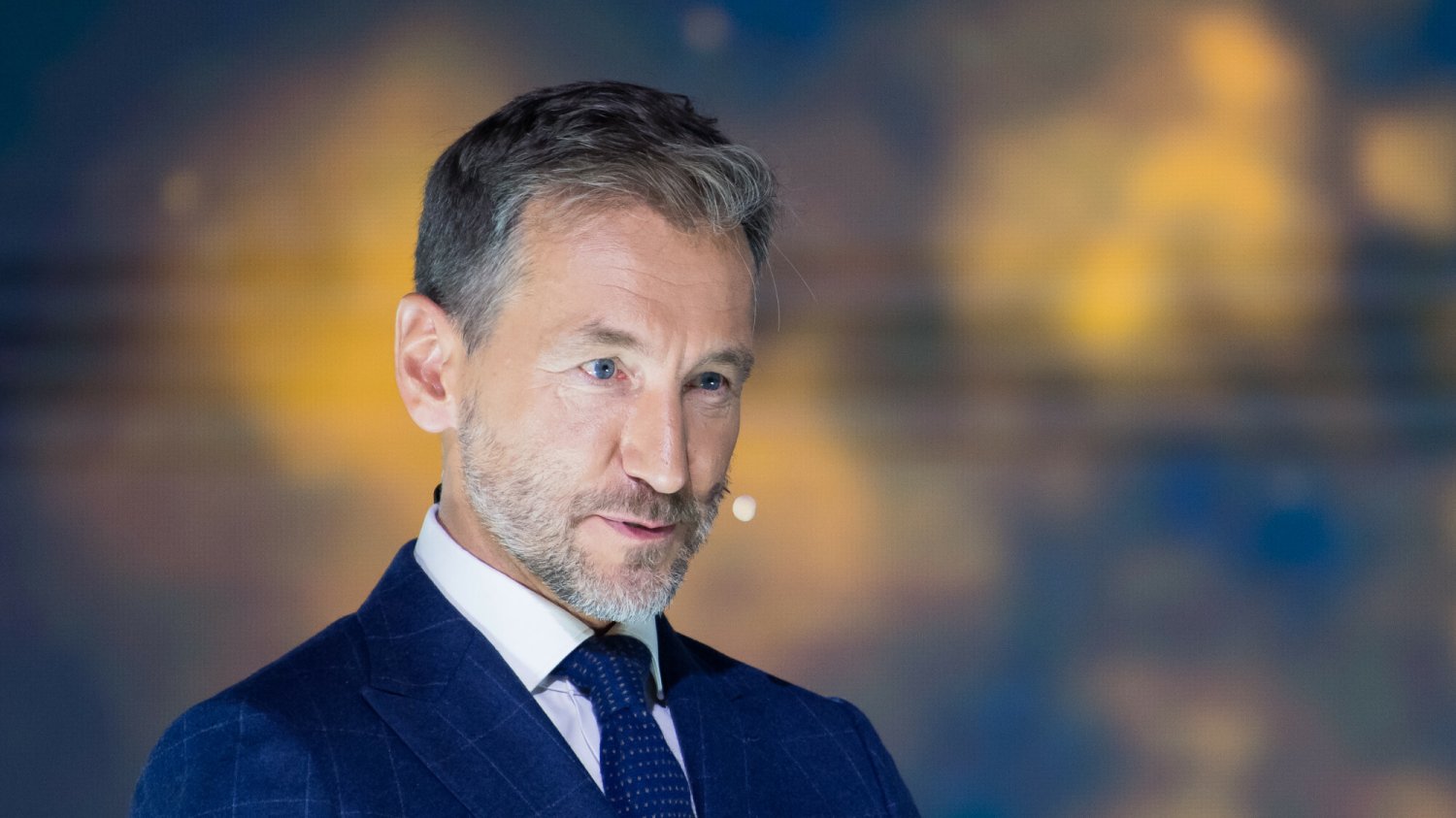 Piotr Kraśko poprowadził "Fakty" pierwszy raz od czasu, gdy w mediach pojawiły się informacje o tym, że przez lata jeździł samochodem bez prawa jazdy.