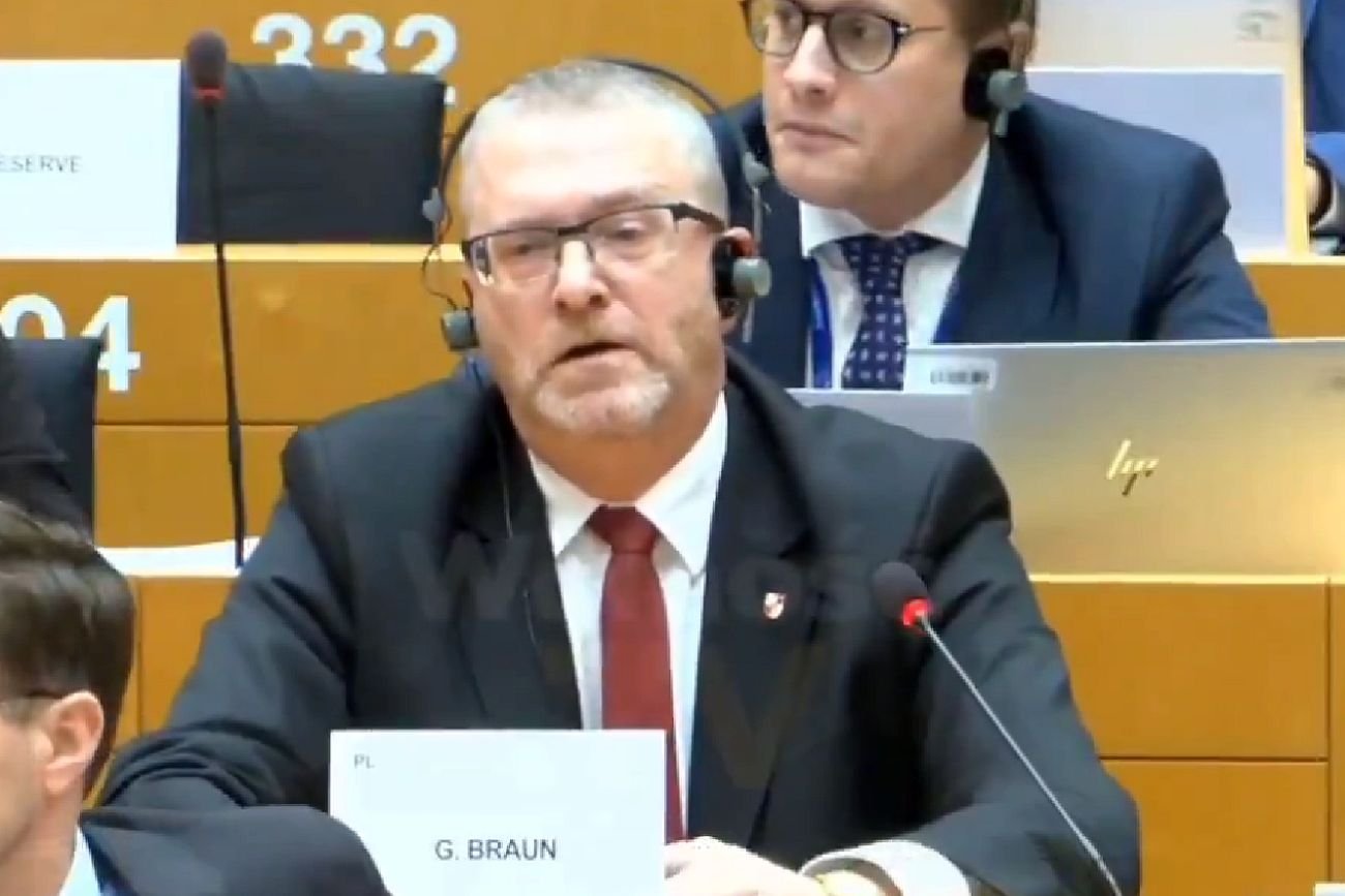 Niemiec zgasił Brauna w europarlamencie. Polityka Konfederacji zatkało