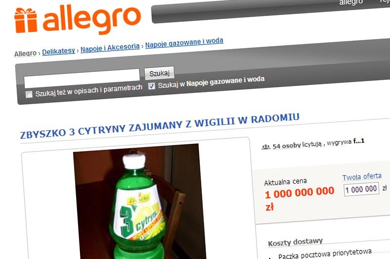 Butelka napoju Zbyszko 3 Cytryny, który "zajumała" Chytra baba z Radomia, na Allegro warty jest już miliard złotych!