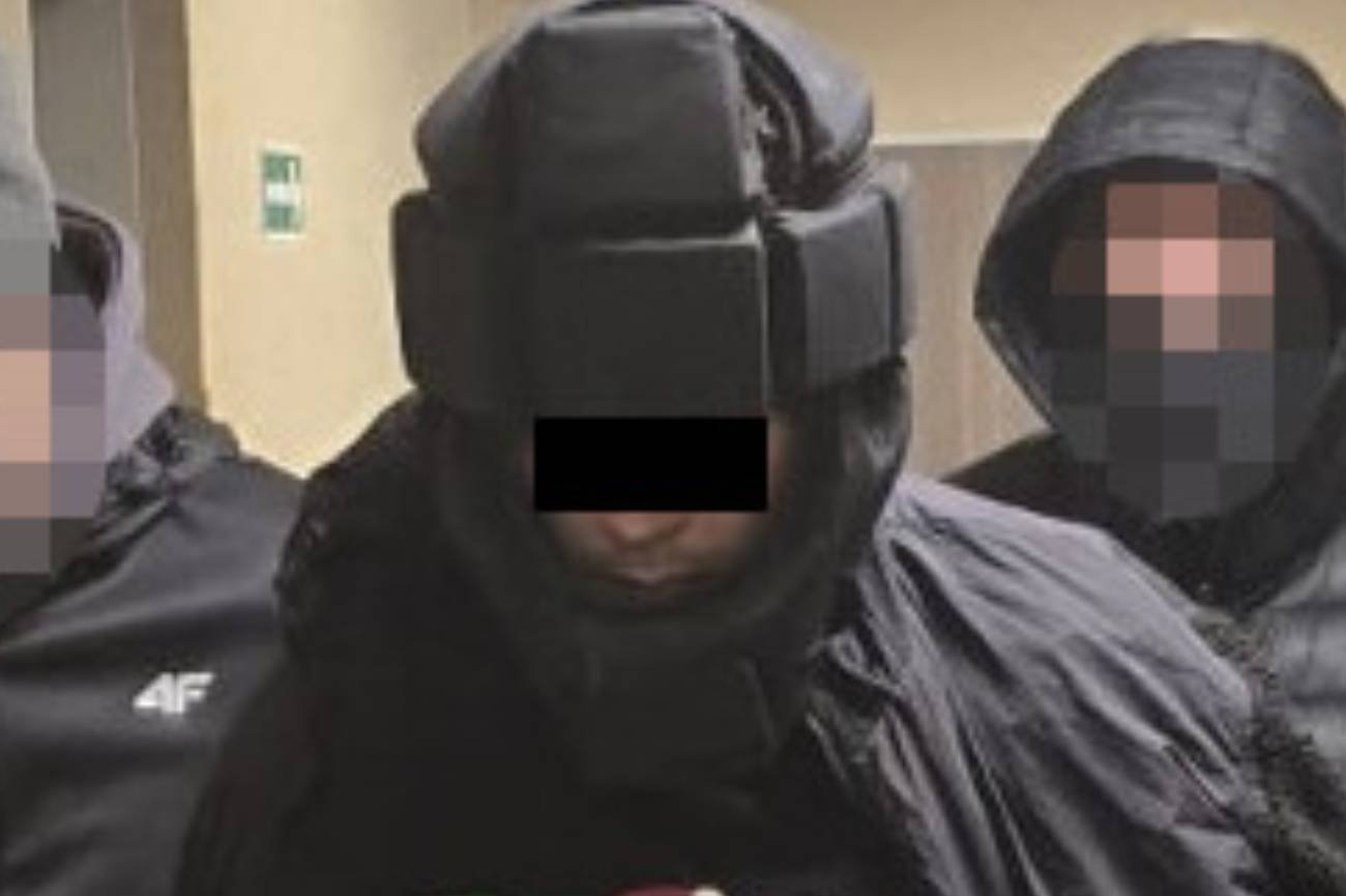 Gwałt w centrum Warszawy. Nieoficjalnie: niepokojące książki w mieszkaniu