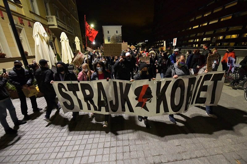 Policja zatrzymała mężczyznę, który miał zaatakować dziennikarki "Wyborczej".