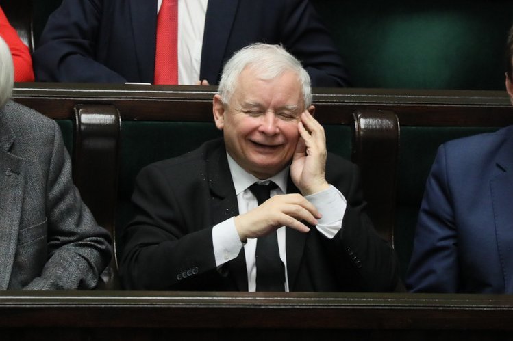 PiS w nowym sondażu dla WP utrzymuje przewagę nad Koalicją Obywatelską.