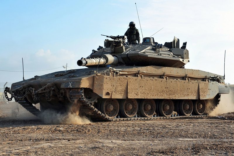 Według doniesień medialnych izraelska armia rozważa możliwość lądowego ataku na Strefę Gazy.