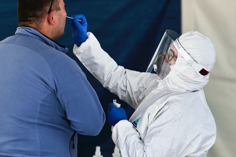 Jak zmieni się pandemia w 2021 roku?