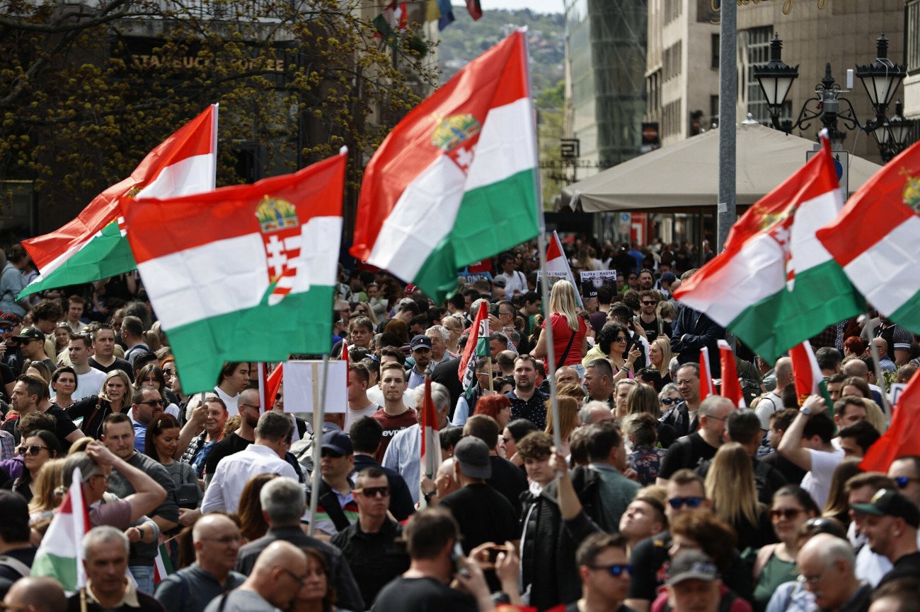 6 kwietnia tysiące Węgrów wzięło udział w antyrządowym proteście.