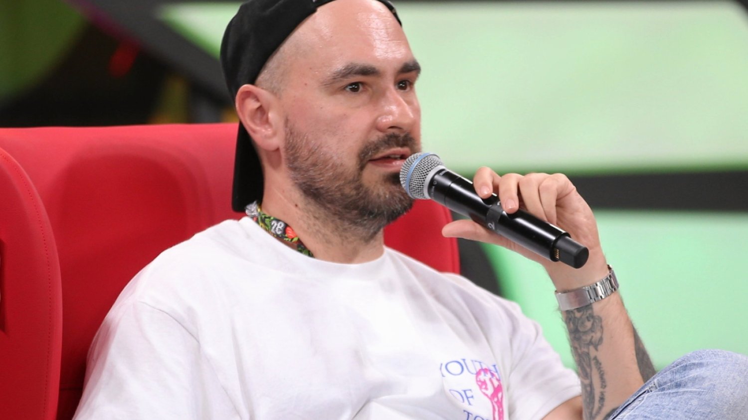 Jakub Żulczyk o tym, kogo ucieszy wygrana Nawrockiego. "Podpowiedź: lubi botoks" Jakub Żulczyk o wygranej Karola Nawrockiego. Wskazał, kogo ona ucieszy