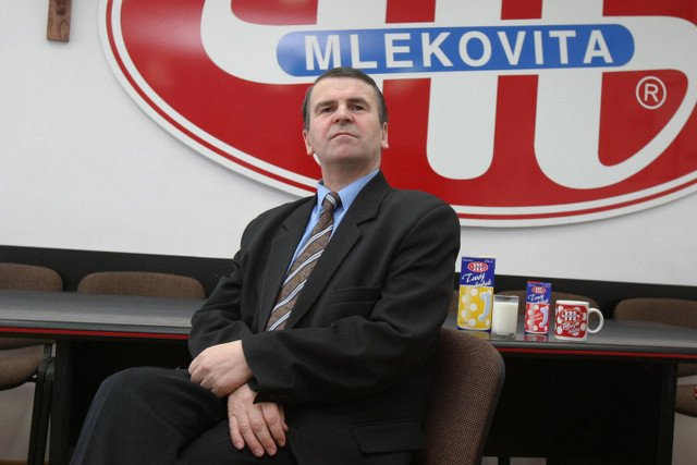 Przekonywał chłopów by myli cycki krowom, inwestował miliony w technologie do produkcji serów - Dariusz Sapiński od 30 lat jest prezesem spółdzielni mleczarskiej, z której zrobił  korporację skuteczniejszą niż Danone.