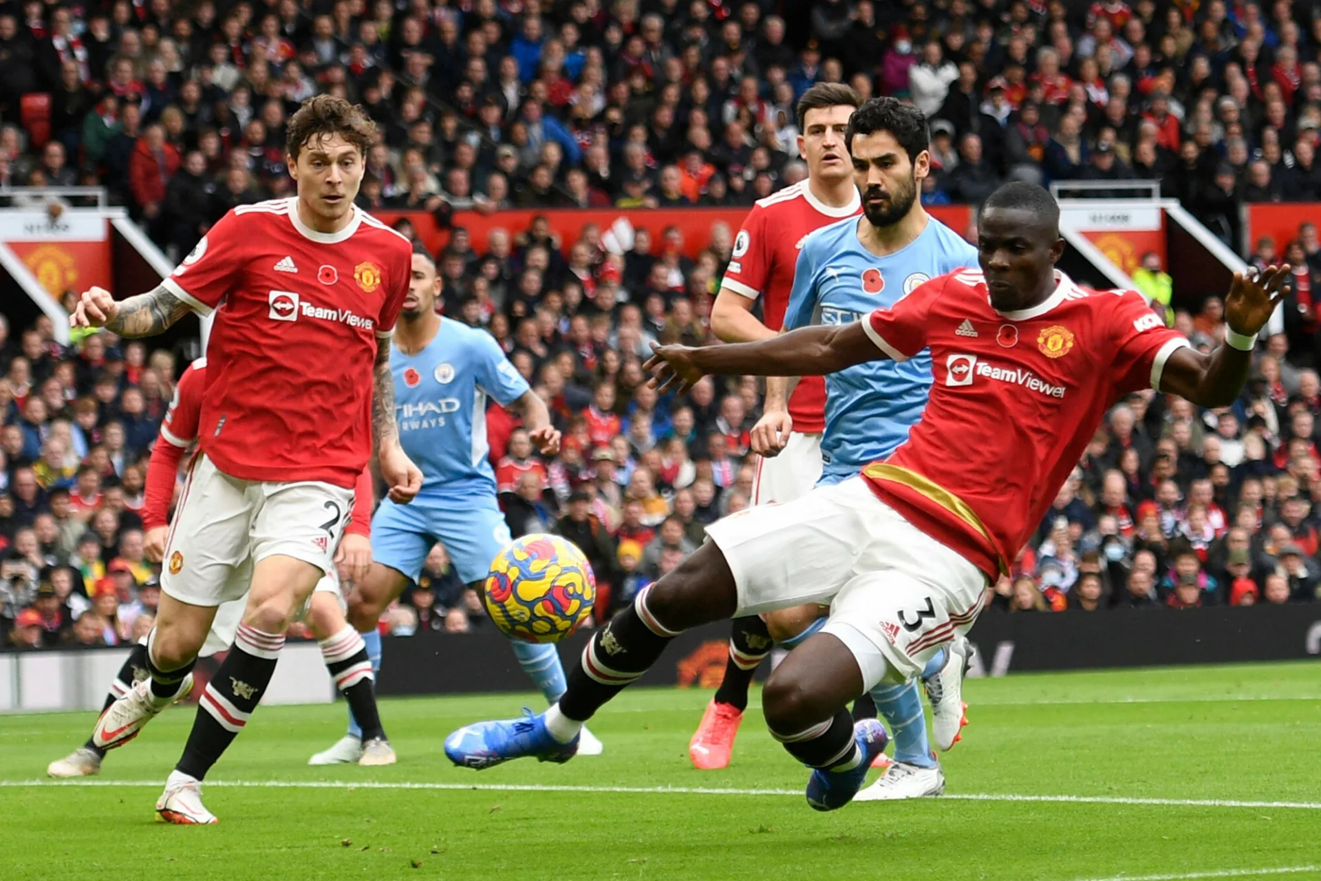 Manchester znów jest błękitny, City wygrali derby na Old Trafford