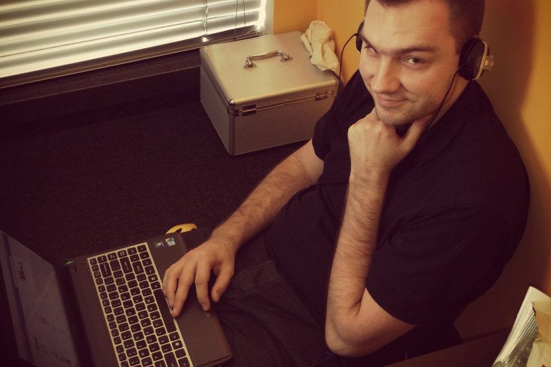 "Typowy bloger" czyli chipsy, długie włosy i obrzydzenie sportem. Paweł Lipiec: Niektórzy nie są w stanie podbiec