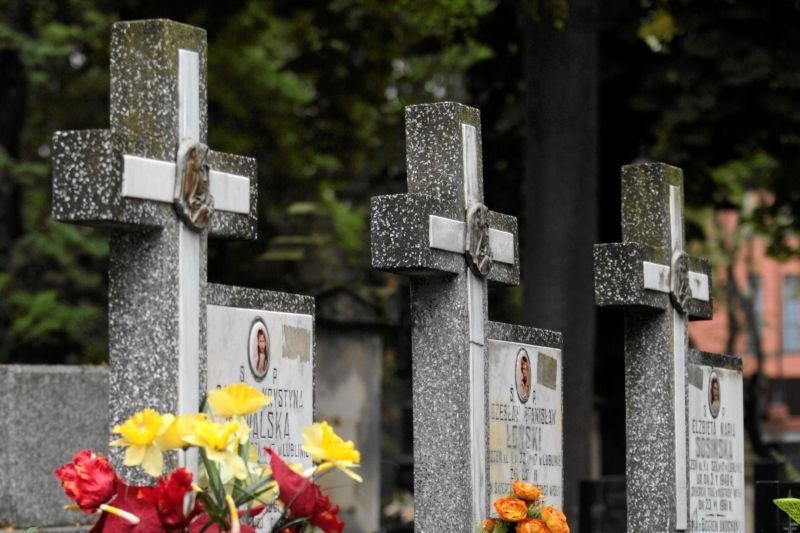 Dlaczego ludzi w żałobie zwykle bywają osamotnieni? Zmienić to chce Fundacja Nagle Sami, którą założyła Olga Morawska.