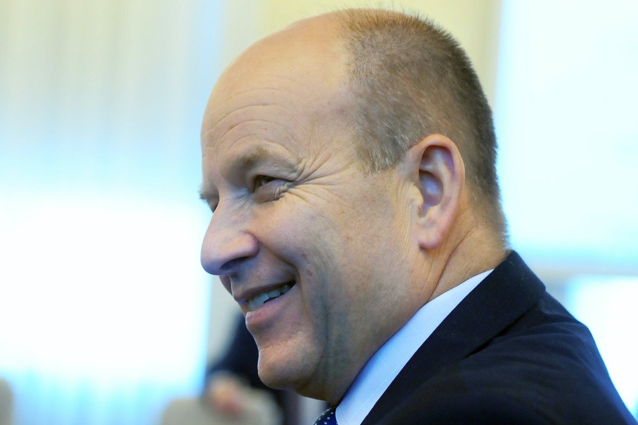 Konstanty Radziwiłł, wojewoda mazowiecki, z wykształcenia lekarz – to decyzją przedstawiciela rządu PIS uchodźcy po raz kolejny zostali narażeni na pogorszenie zdrowia psychicznego.