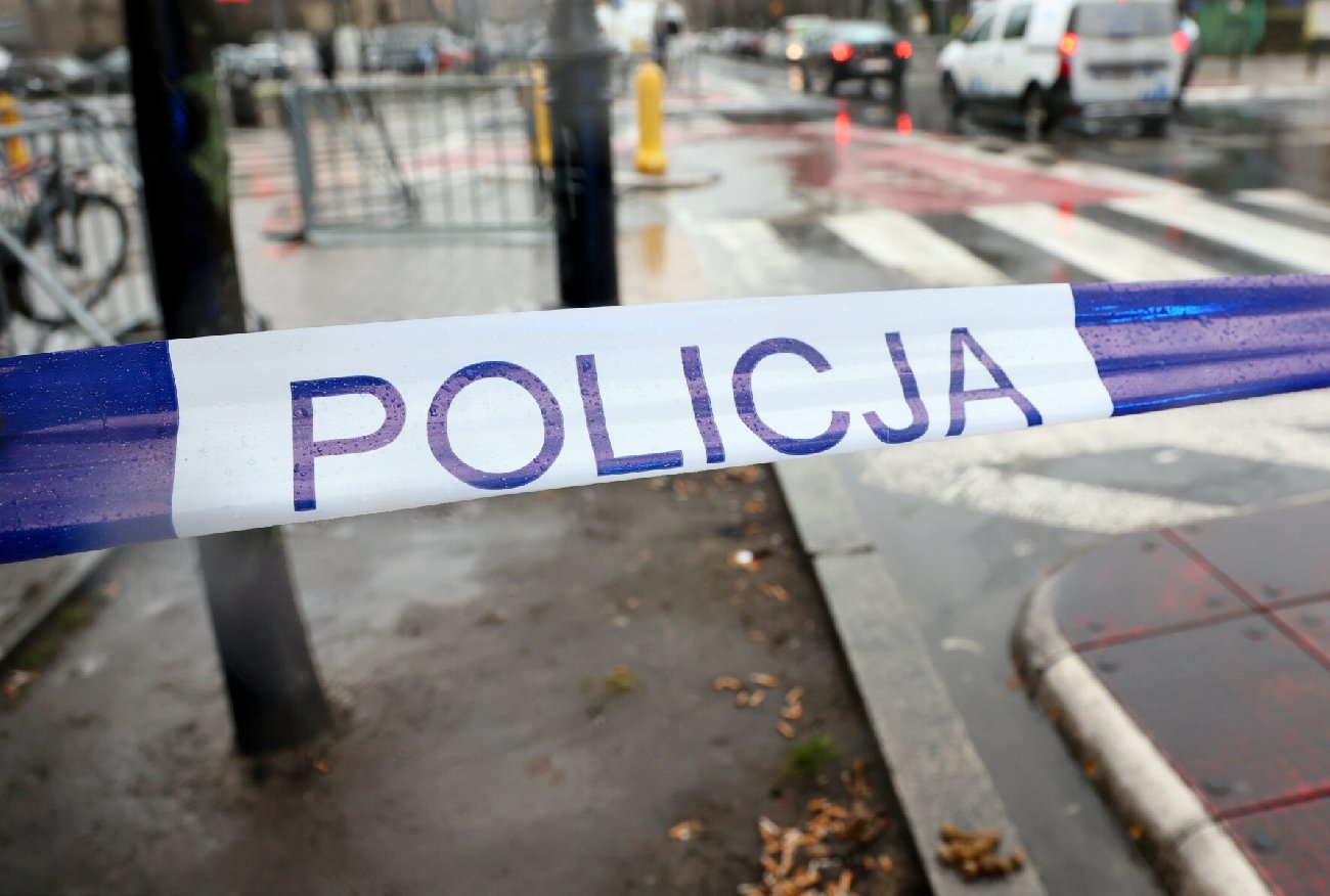 Ciało 15-latki leżało pod blokiem. Wśród przesłuchanych chłopak zmarłej.