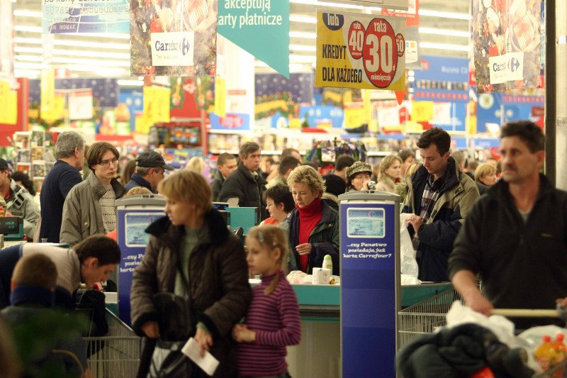 Ruszyła 2 edycja akcji ''Mała pomoc, wielka radość''. Wszyscy klienci sieci Carrefour, którzy do 30 kwietnia kupią produkty Procter & Gamble, przyczyniają się do wsparcia pozostającym pod opieką PCK dzieci z ubogich rodzin