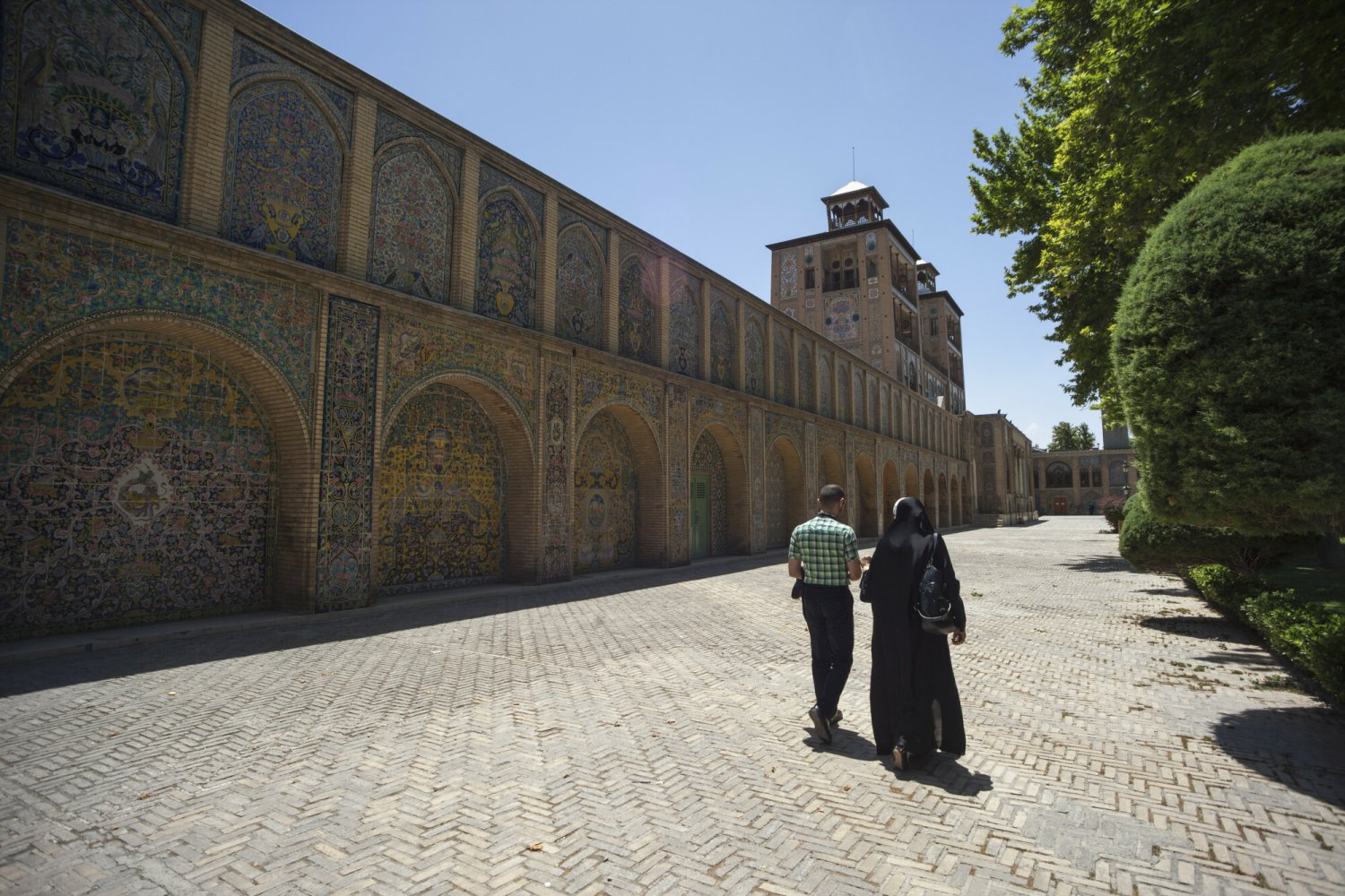 Sąd w Iranie skazał parę kochanków na karę śmierci za cudzołóstwo. Żona chciała złagodzenia kary, ale na próżno.