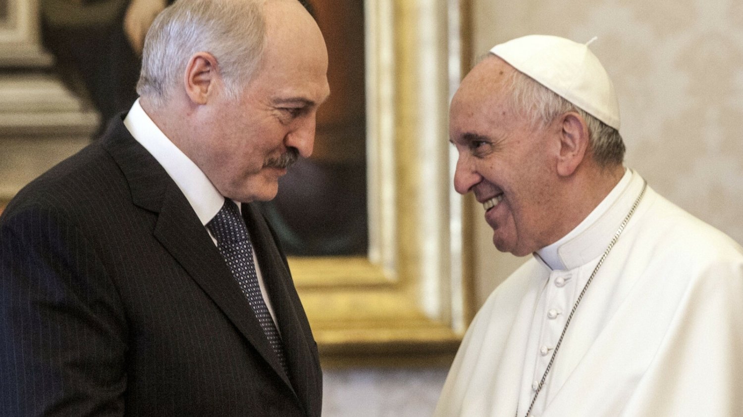 Białoruski dyktator z papieżem Franciszkiem.