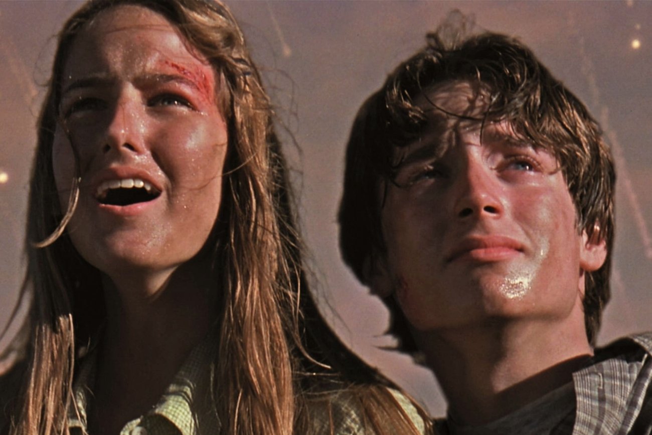 Leelee Sobieski i Elijah Wood w filmi "Dzień zagłady".