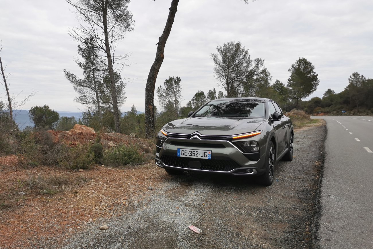 Nowy C5 X to niezwykły samochód.