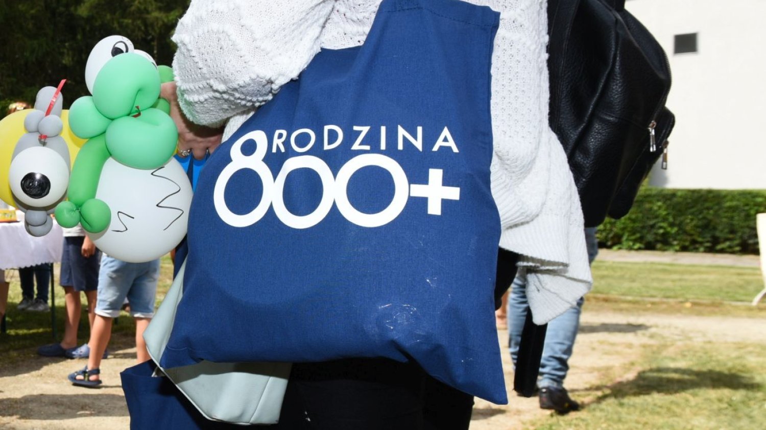 Nawrocki chce obniżyć podatki tej grupie. Oto zdanie Polaków w tej kwestii Nawrocki chce obniżyć podatki tej grupie. Oto zdanie Polaków w tej kwestii