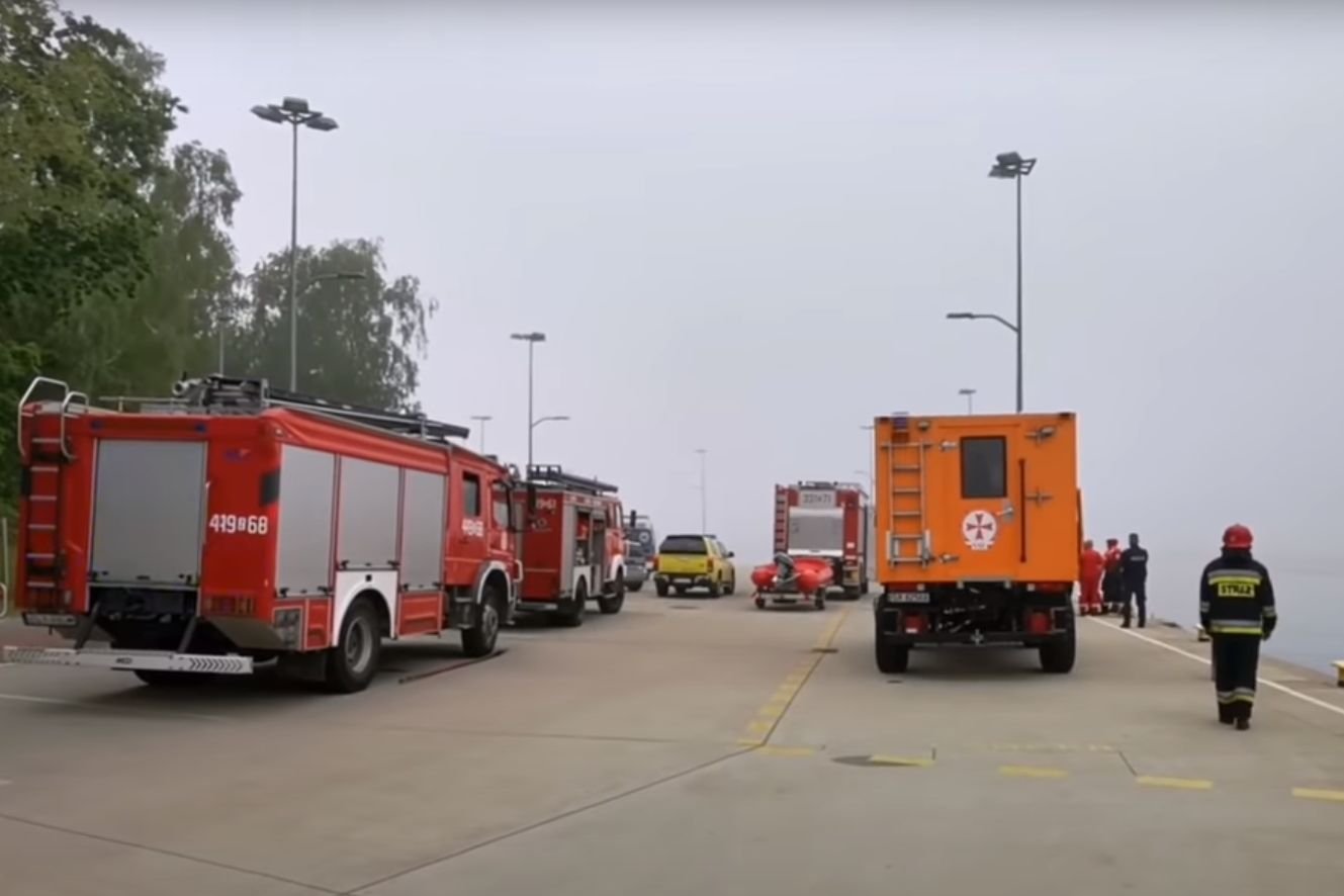 36-letni Jarosław K. wjechał samochodem do kanału portowego