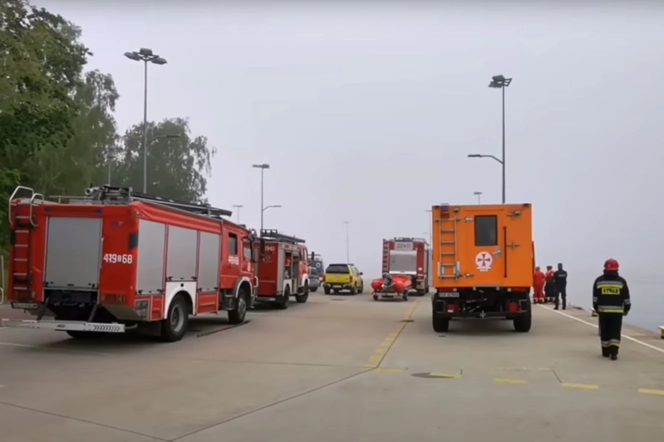 36-letni Jarosław K. wjechał samochodem do kanału portowego