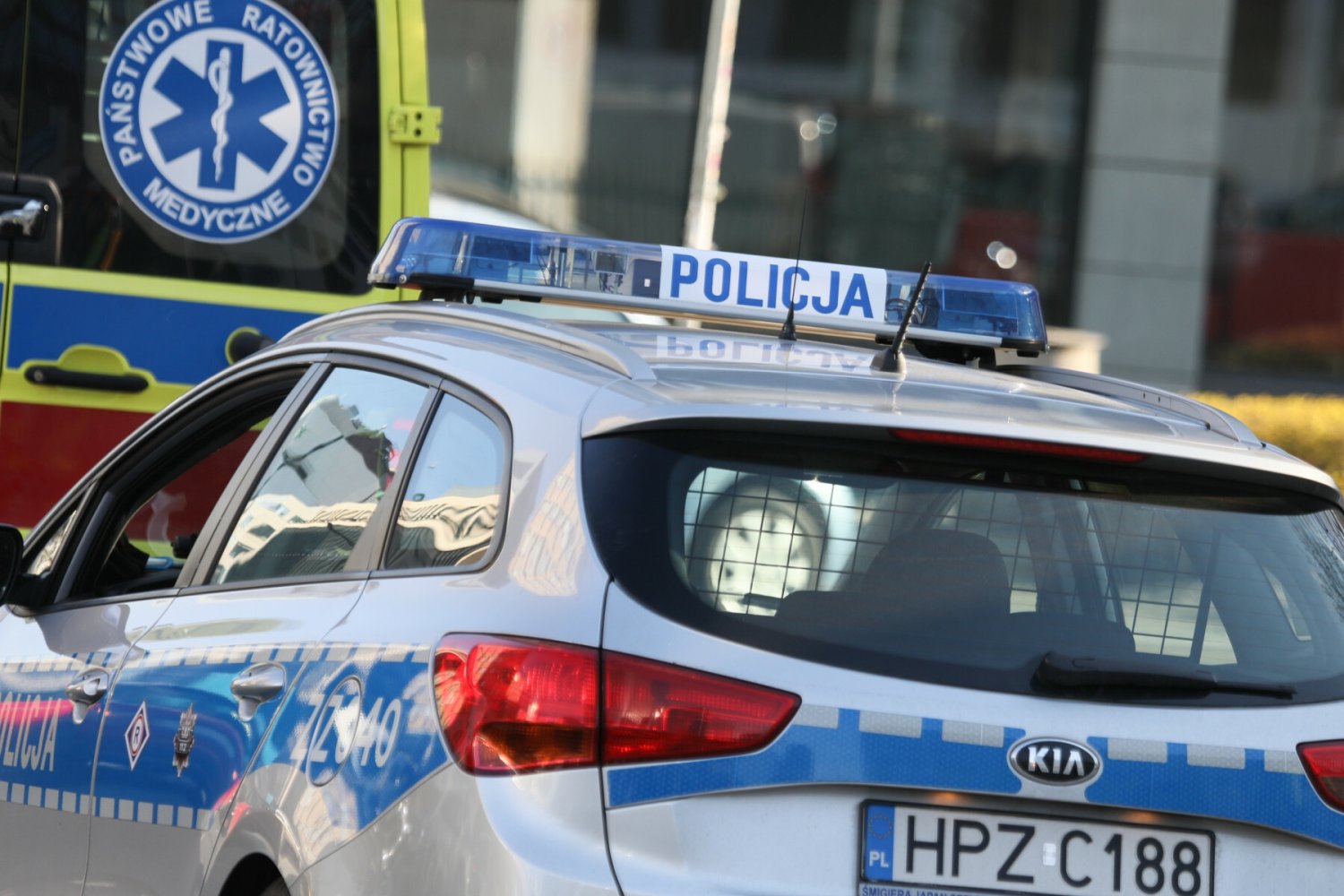 Poważny incydent podczas wyborów. Potrącono kandydata na wójta.