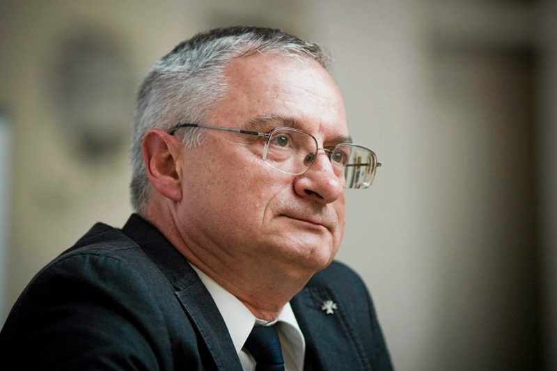 Krzysztof Bondaryk, były szef ABW, wezwany przez białostocką prokuraturę. Tuż przed przesłuchaniem opublikował oświadczenie.