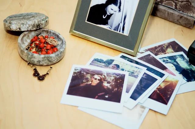 Zosia uwielbia polaroidy.
