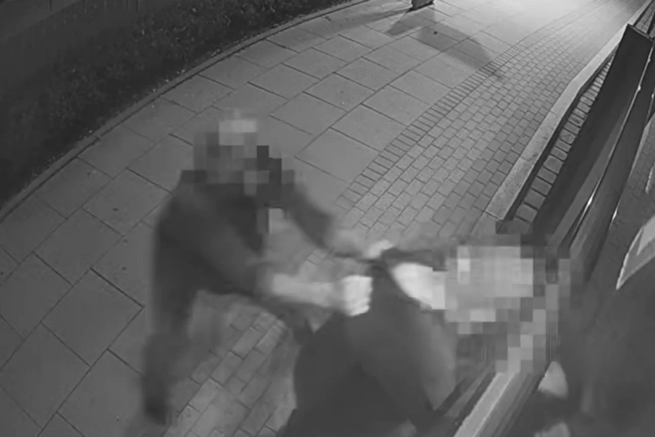 Nocny atak we Wrocławiu. Napastnik siłą wyciągnął kierowcę z autobusu. Nocny atak we Wrocławiu. Ukrainiec pobił kierowcę autobusu.