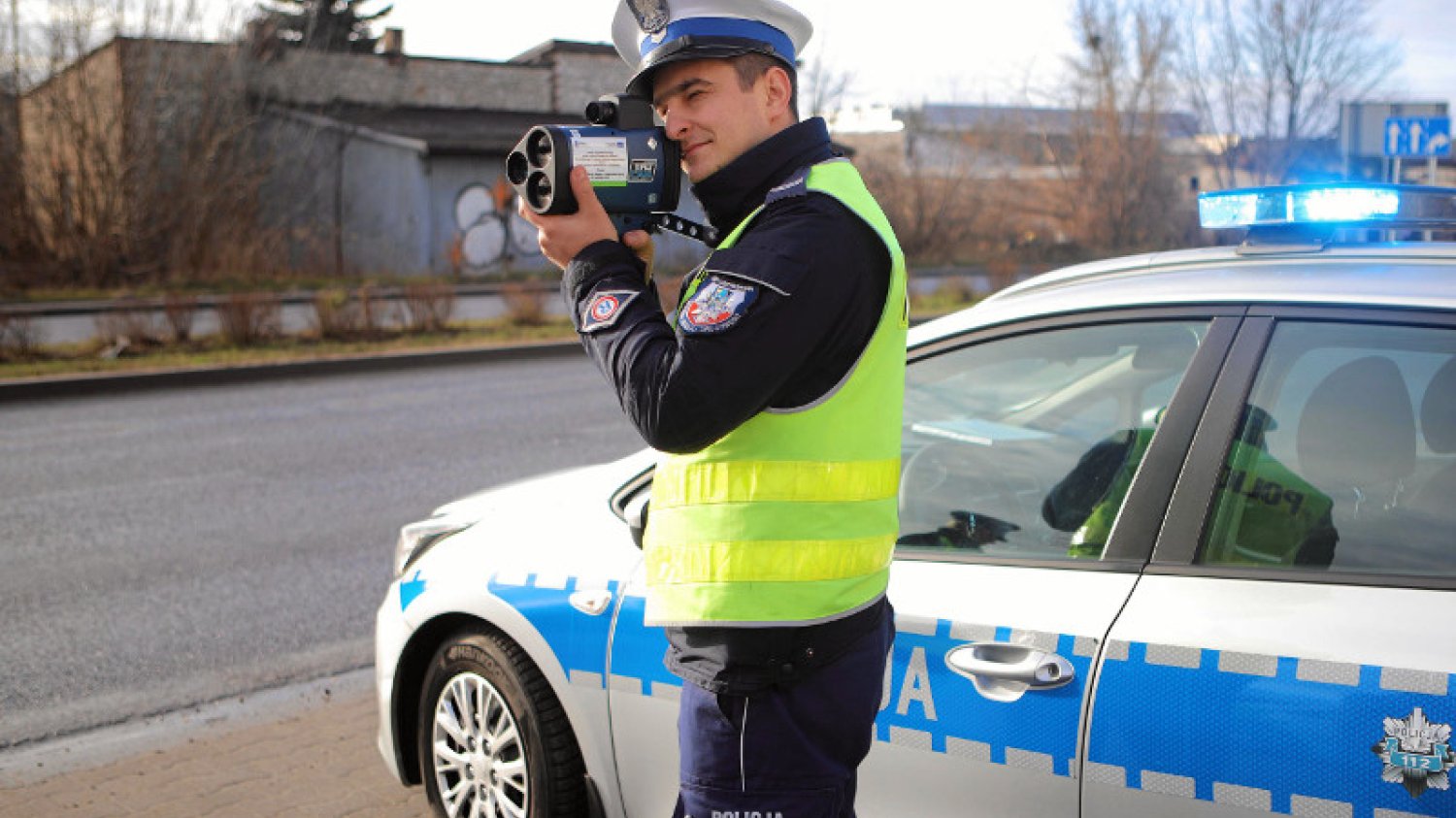 Policja kupiła 400 nowych radarów ręcznych LTI 20/20 TruCam. Łączna wartość wyniosła 14 mln zł.