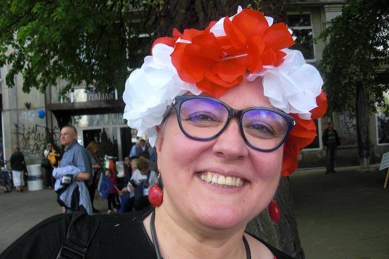 Elżbieta Podleśna, opozycjonistka uliczna, wygrała w sądzie z policją w związku z protestem przed TVP po zamachu na Pawła Adamowicza. W jej procesie jako świadek zeznawała Magdalena Ogórek, której BMW chwilowo zablokowali aktywiści.