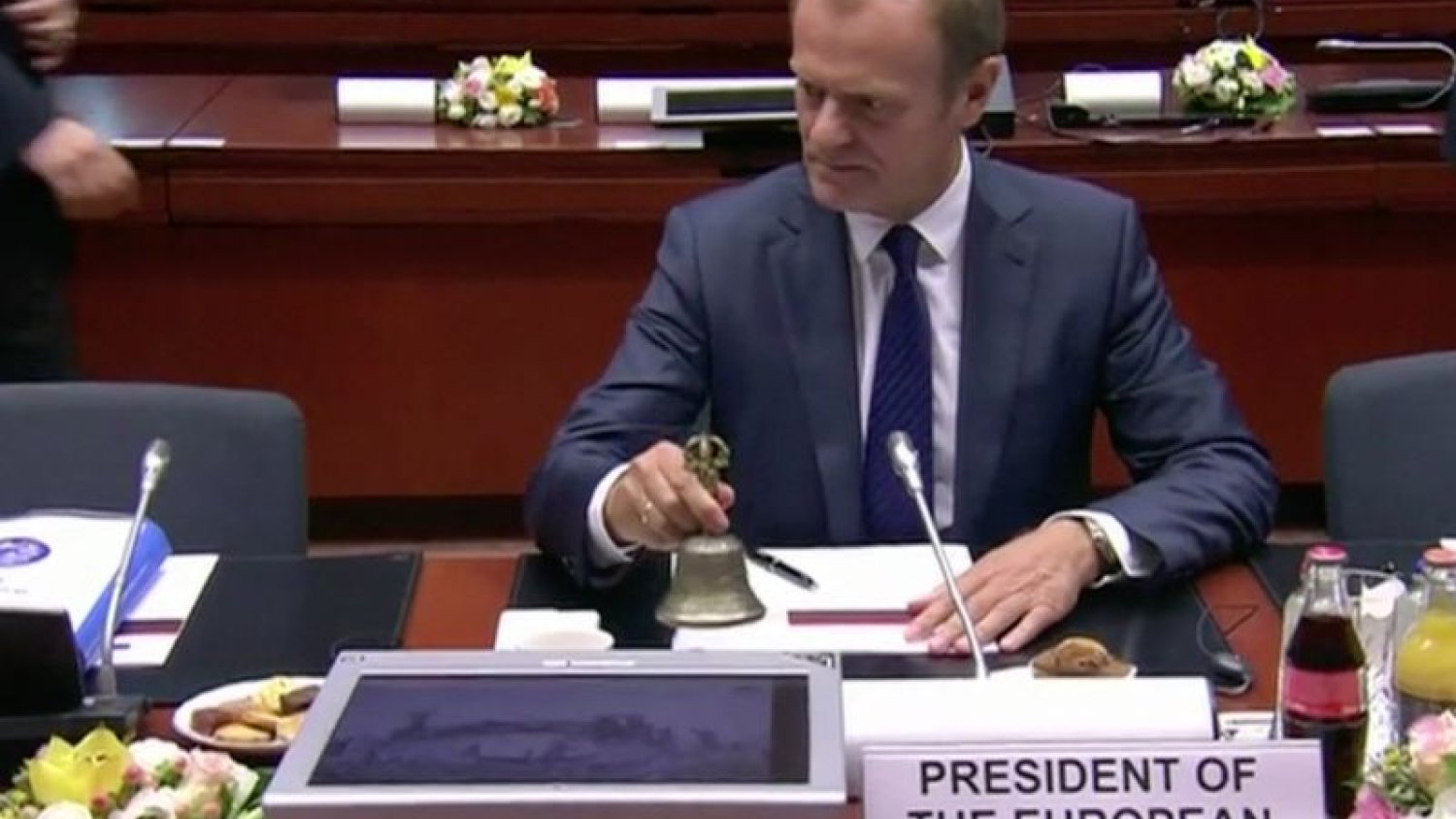 Tym razem do uderzenia w Donalda Tuska posłużył "Wiadomościom" zamach terrorystyczny w Barcelonie.