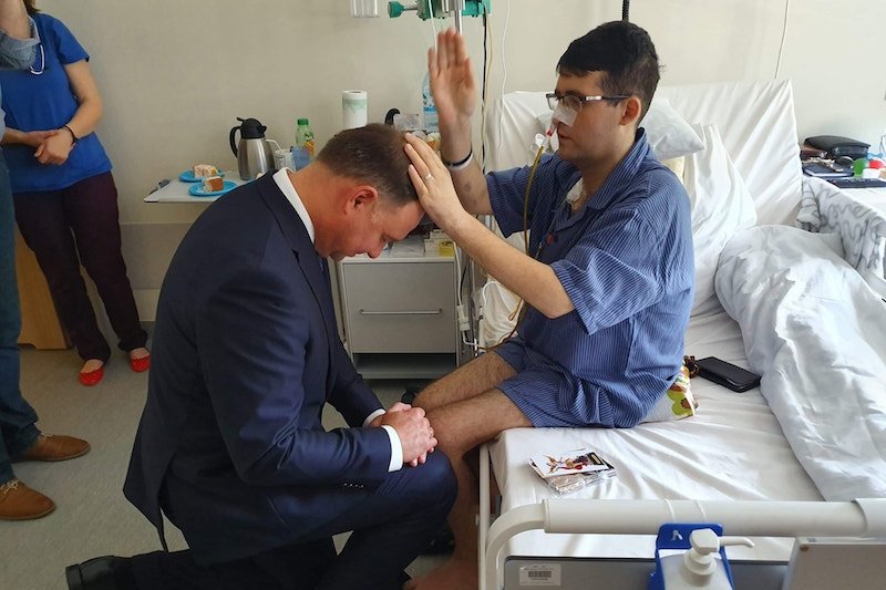Andrzej Duda odwiedził chorego księdza Michała Łosa.