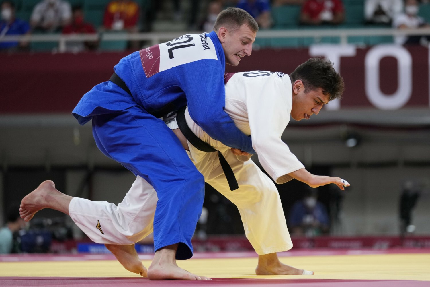 Piotr Kuczera trafił na znakomitego Gruzina i nie miał z nim szans w pojedynku olimpijskim