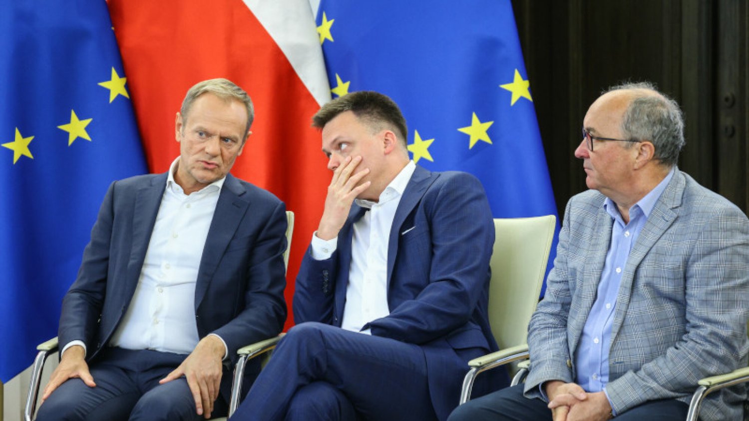 Optymizm opozycji był przedwczesny. Kolejny sondaż z umocnieniem PiS