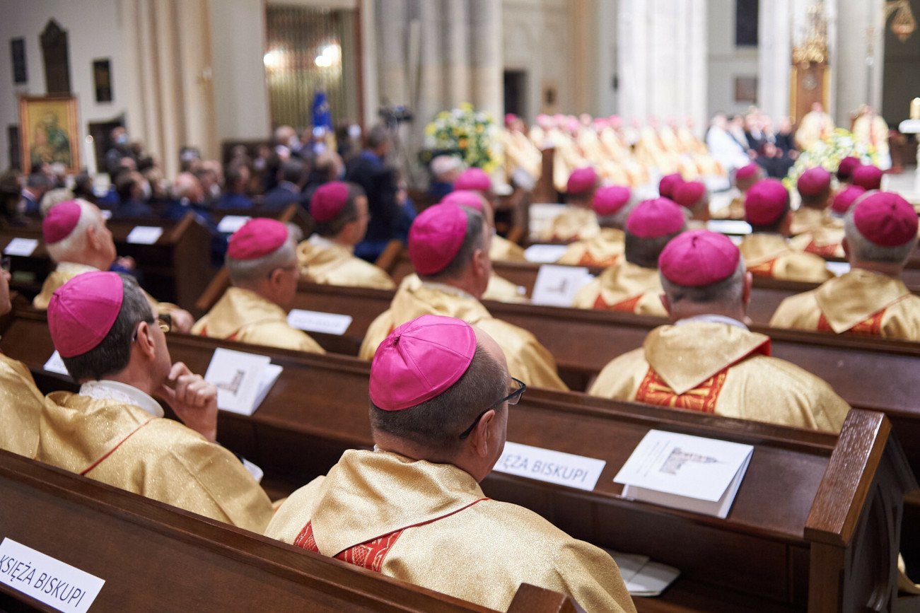 Kościół traci swój autorytet? Polacy wskazali co musi się zmienić.
