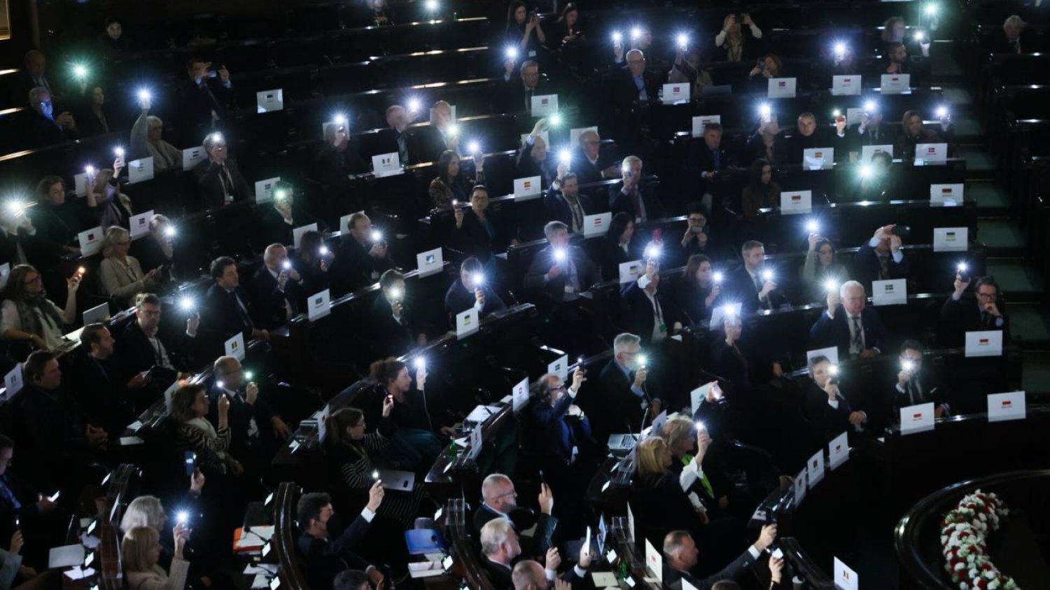 W polskim Sejmie zgasło światło. Gest solidarności z Ukrainą po blackoucie