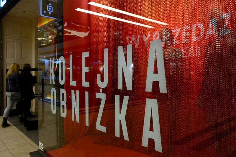 Wyprzedaże dozwolone są ustawowo tylko dwa razy w roku - pod koniec zimy i pod koniec lata.