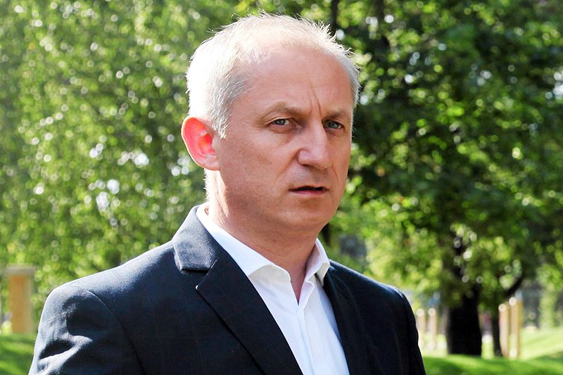 Szef klubu parlamentarnego PO Sławomir Neumann alarmuje w sprawie sytuacji na Pomorzu. W dotkniętych kataklizmem miejscowościach brakuje pomocy wojska i rządu.