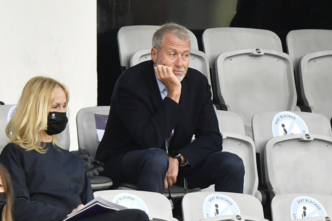 Roman Abramowicz był właścicielem Chelsea Londyn przez ostatnie dwie dekady. W sobotę wycofał się w cień...