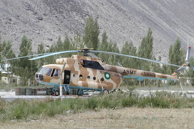 W katastrofie pakistańskiego śmigłowca MI-17 zginęło co najmniej sześć osób