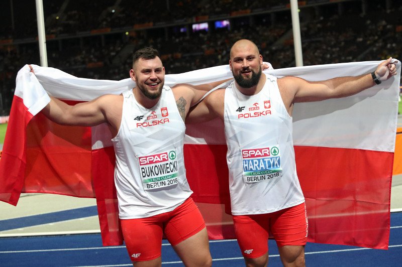 Ceremonia medalowa zabrała Polakom wzruszające chwile.