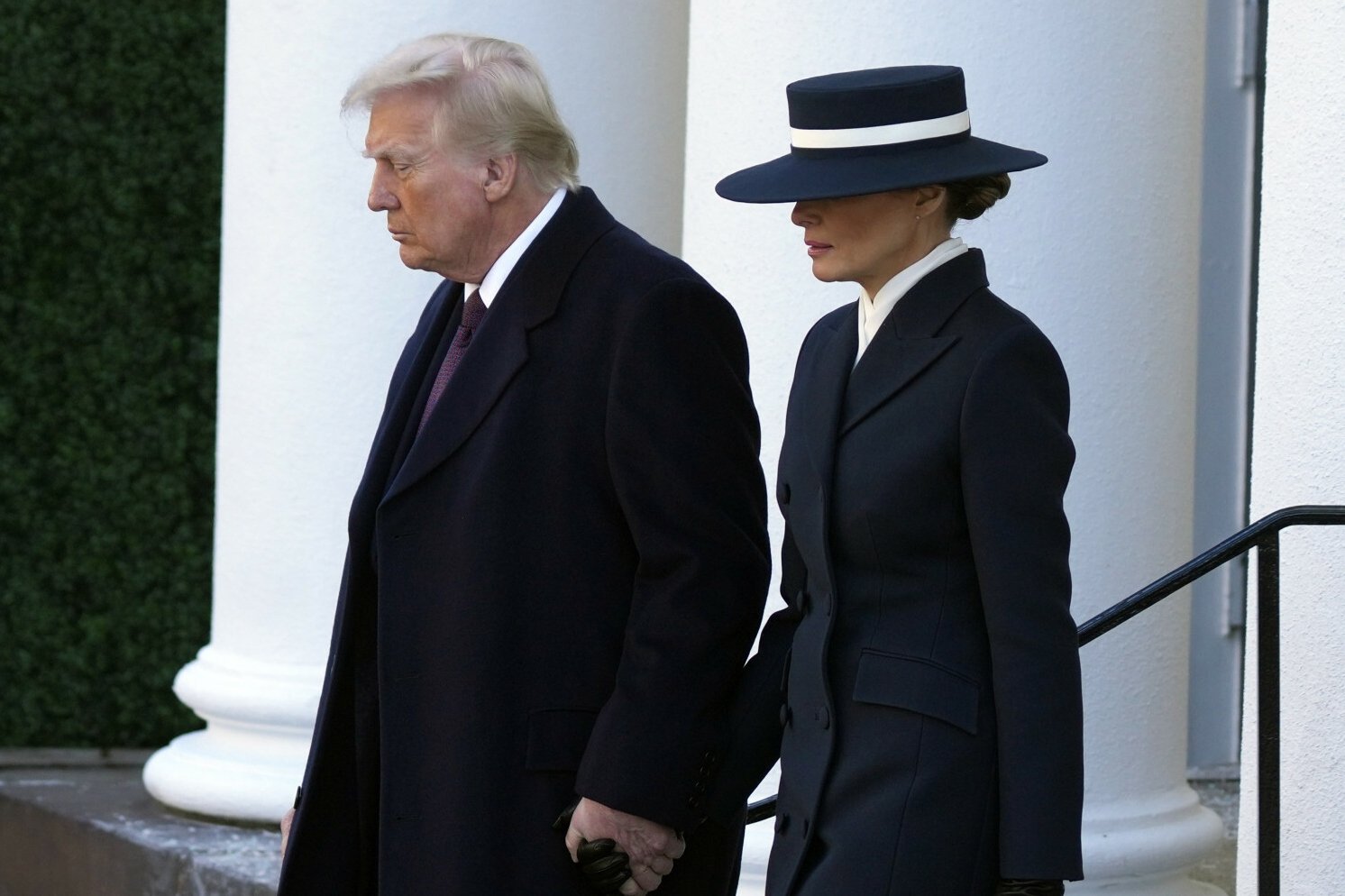 Melania Trump wraca w wielkim stylu. Jej strój na inaugurację ma nietypowy dodatek Melania i Donald Trumpowie przed ceremonią zaprzysiężenia
