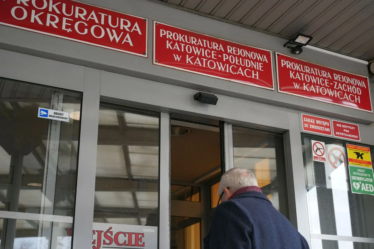 Prokuratura w Katowicach zleciła sprawdzenie zeznań Sebastiana M., podejrzanego o spowodowanie wypadku, w którym zginęła trzyosobowa rodzina