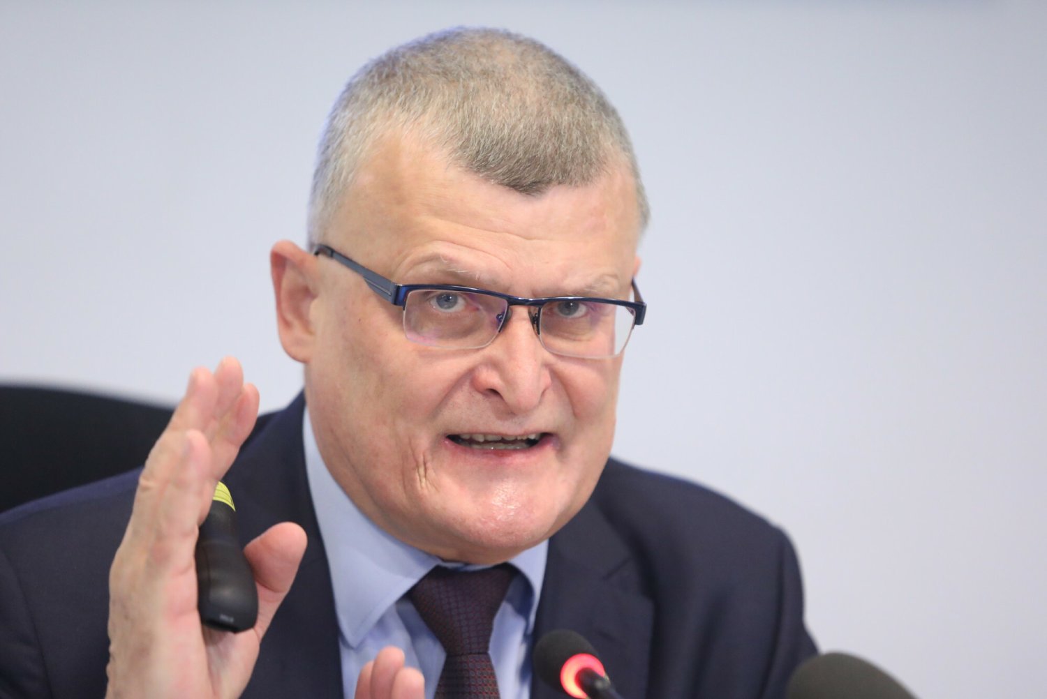 Paweł Grzesiowski skomentował ostatnie statystyki hospitalizacji z powodu COVID-19 oraz podejście do tych liczb Ministerstwa Zdrowia.