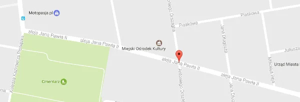 W Kobyłce Al. Jana Pawła II to jedna z najważniejszych ulic w mieście.